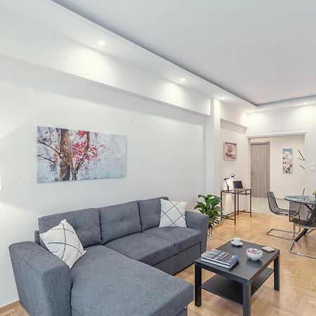 Amazing Apartment Near Metro Station! Афины Экстерьер фото