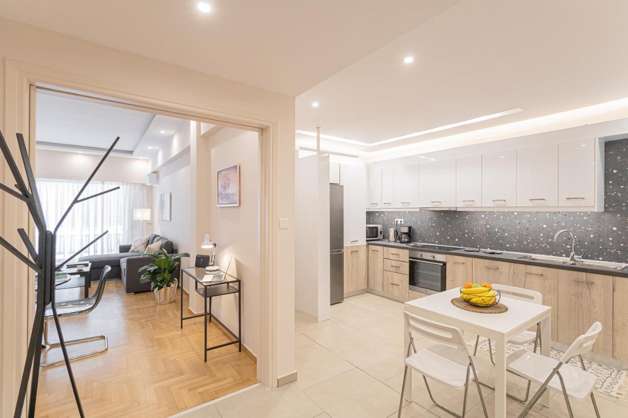 Amazing Apartment Near Metro Station! Афины Экстерьер фото