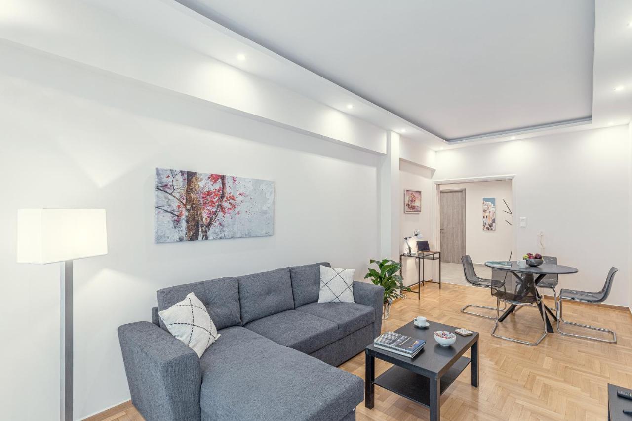 Amazing Apartment Near Metro Station! Афины Экстерьер фото