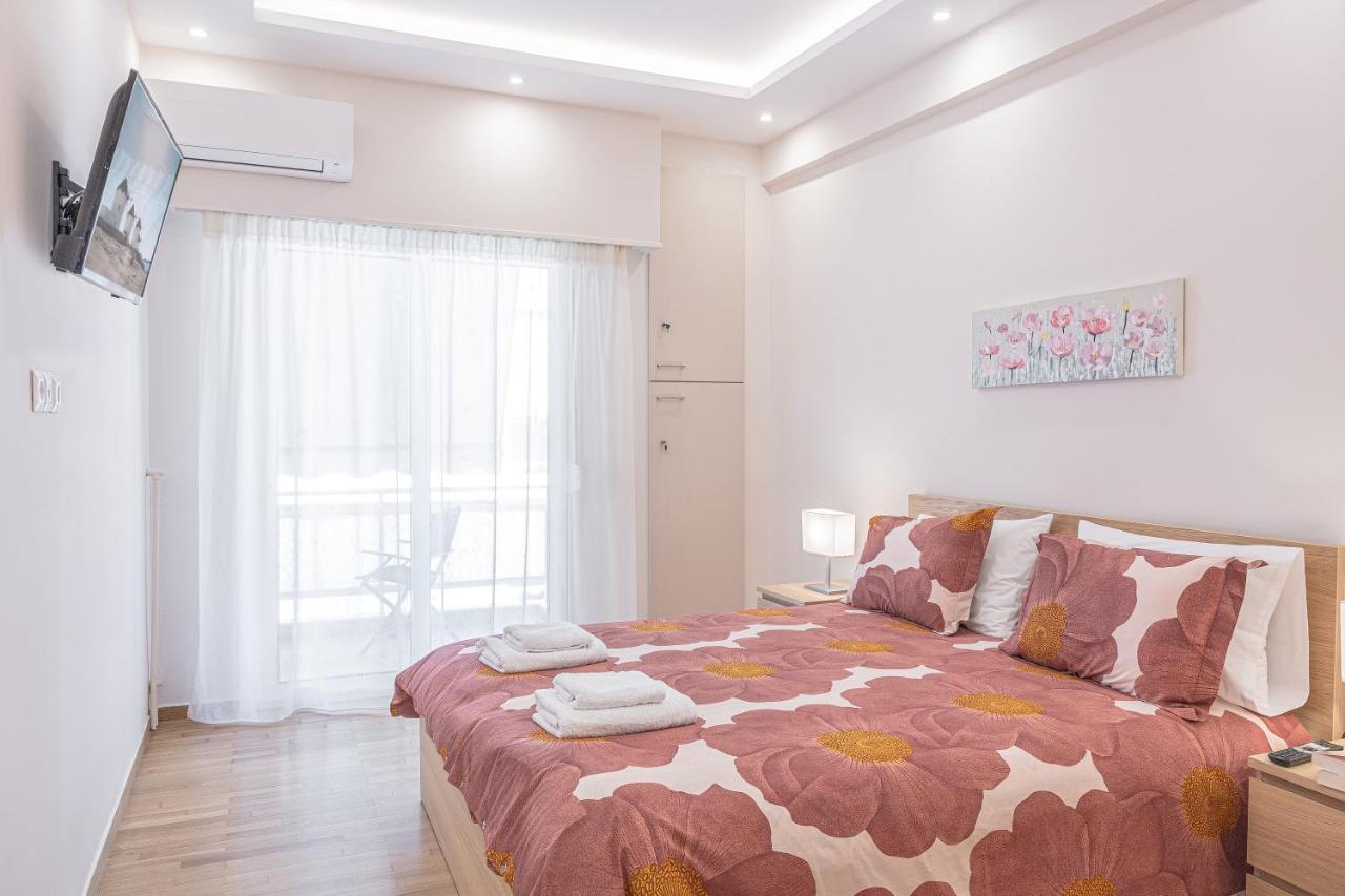 Amazing Apartment Near Metro Station! Афины Экстерьер фото