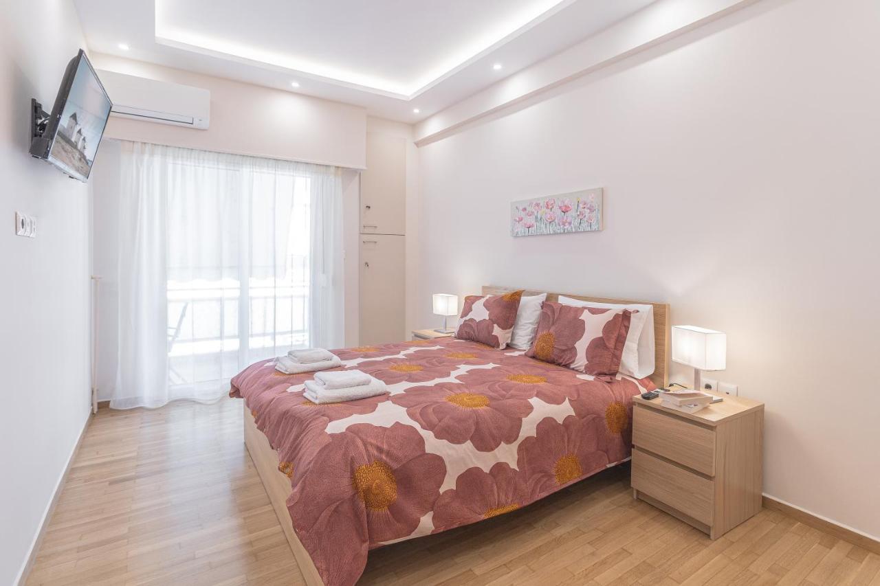 Amazing Apartment Near Metro Station! Афины Экстерьер фото