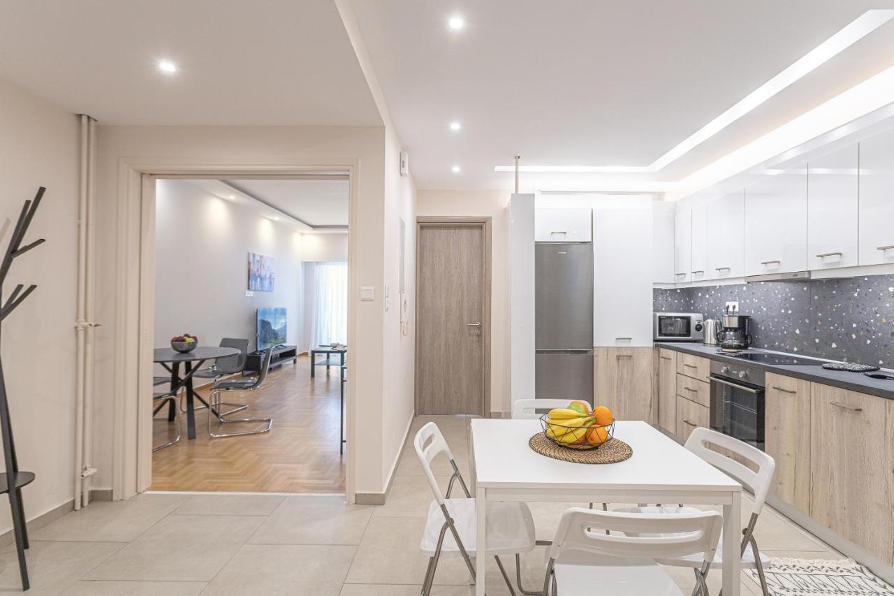 Amazing Apartment Near Metro Station! Афины Экстерьер фото