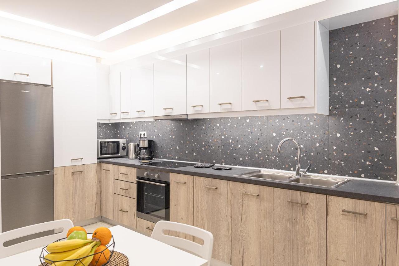 Amazing Apartment Near Metro Station! Афины Экстерьер фото