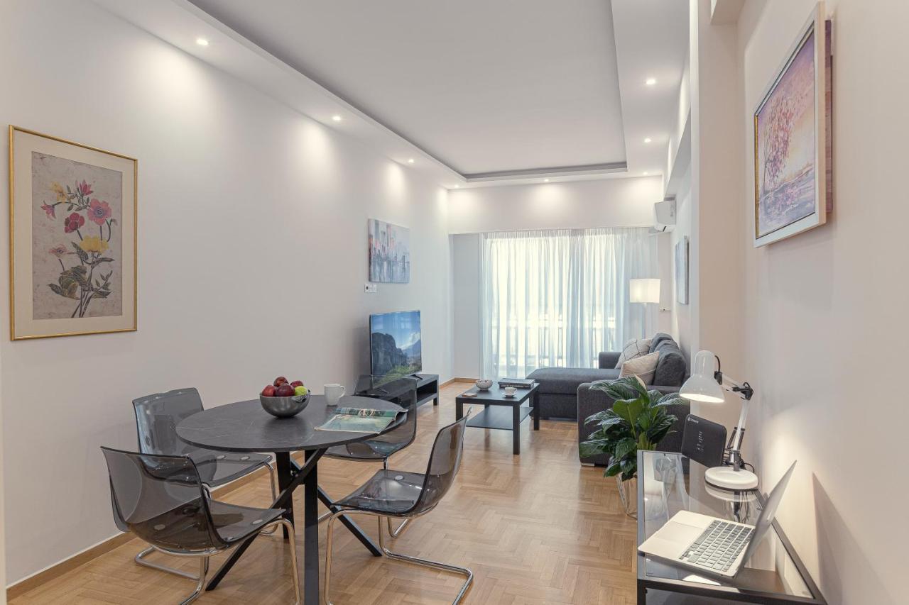 Amazing Apartment Near Metro Station! Афины Экстерьер фото